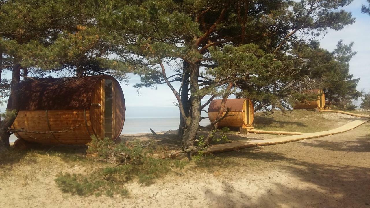 Kempings Saulesmajas Колка Екстериор снимка